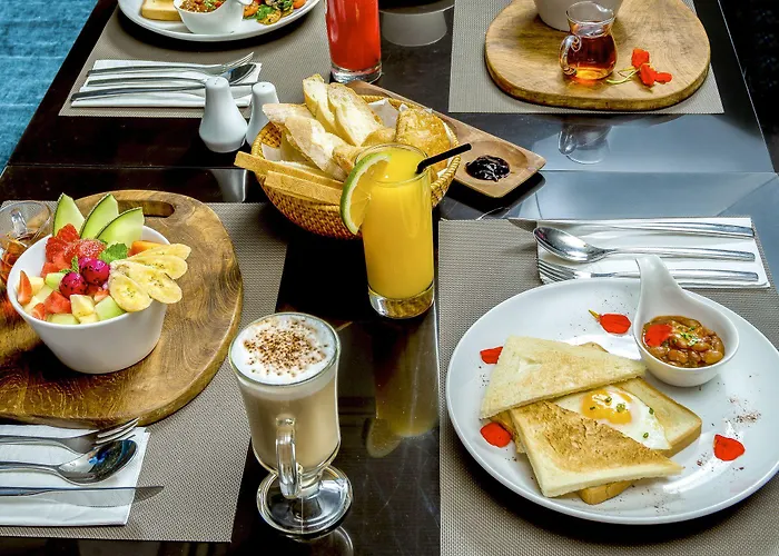 Imani Hotel Seminyak (Bali)