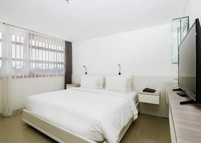 Imani Hotel Seminyak (Bali)
